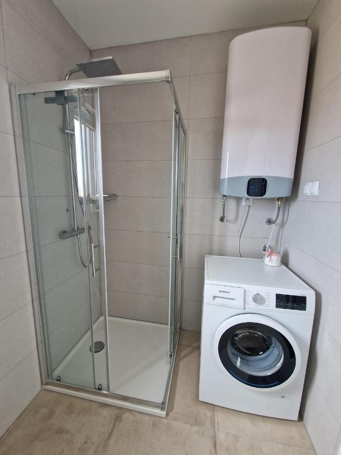 Deluxe Apartment Mila Nin Luaran gambar