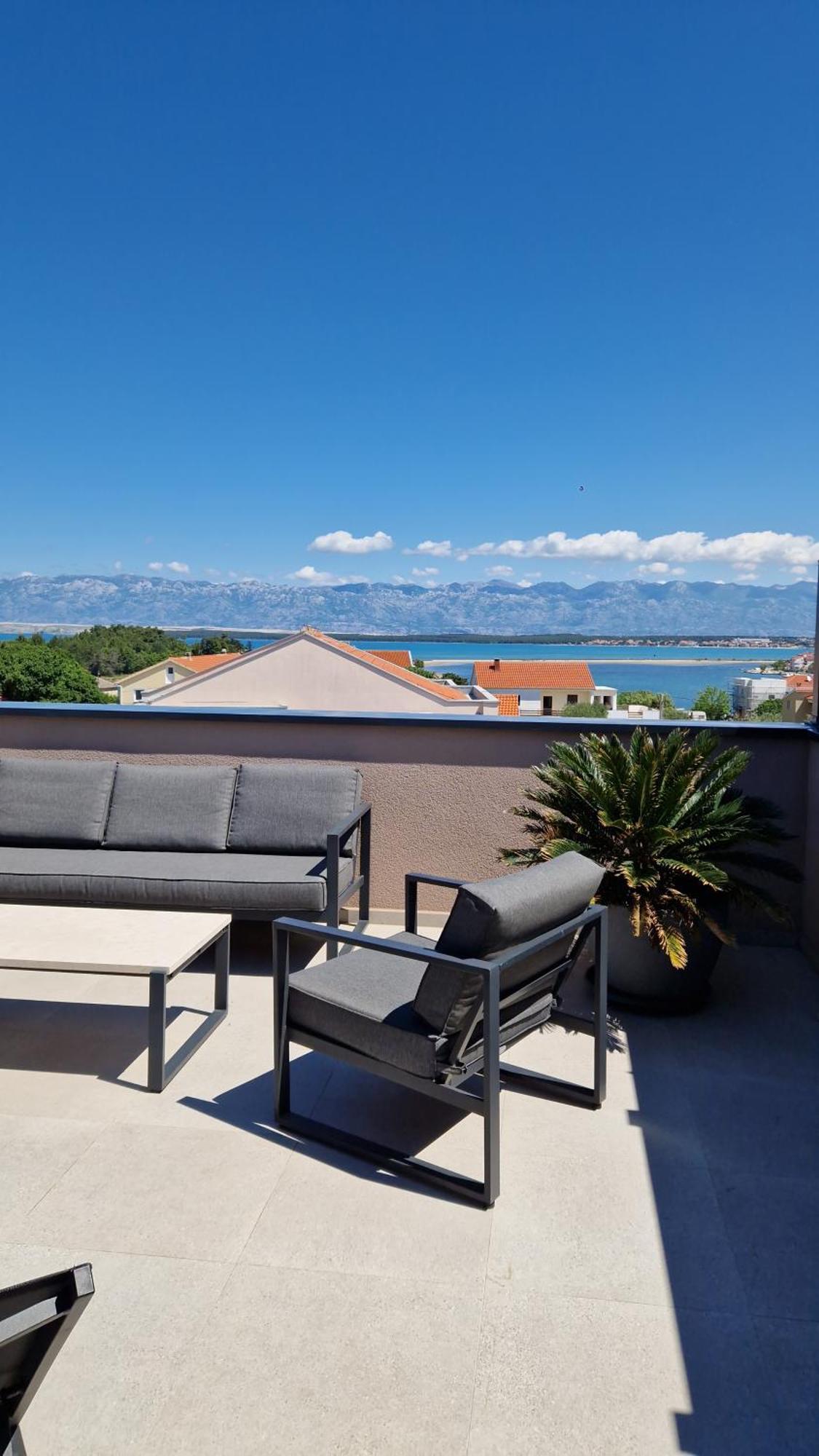 Deluxe Apartment Mila Nin Luaran gambar